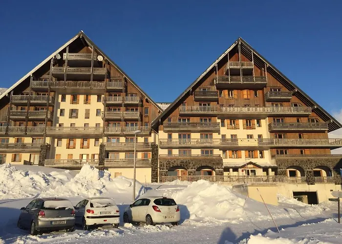 Lama-Gîte-des-Puys T3 Lamado vue époustouflante sud avec grande terrasse